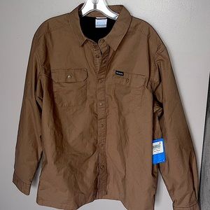 Size Medium Columbia Button Up